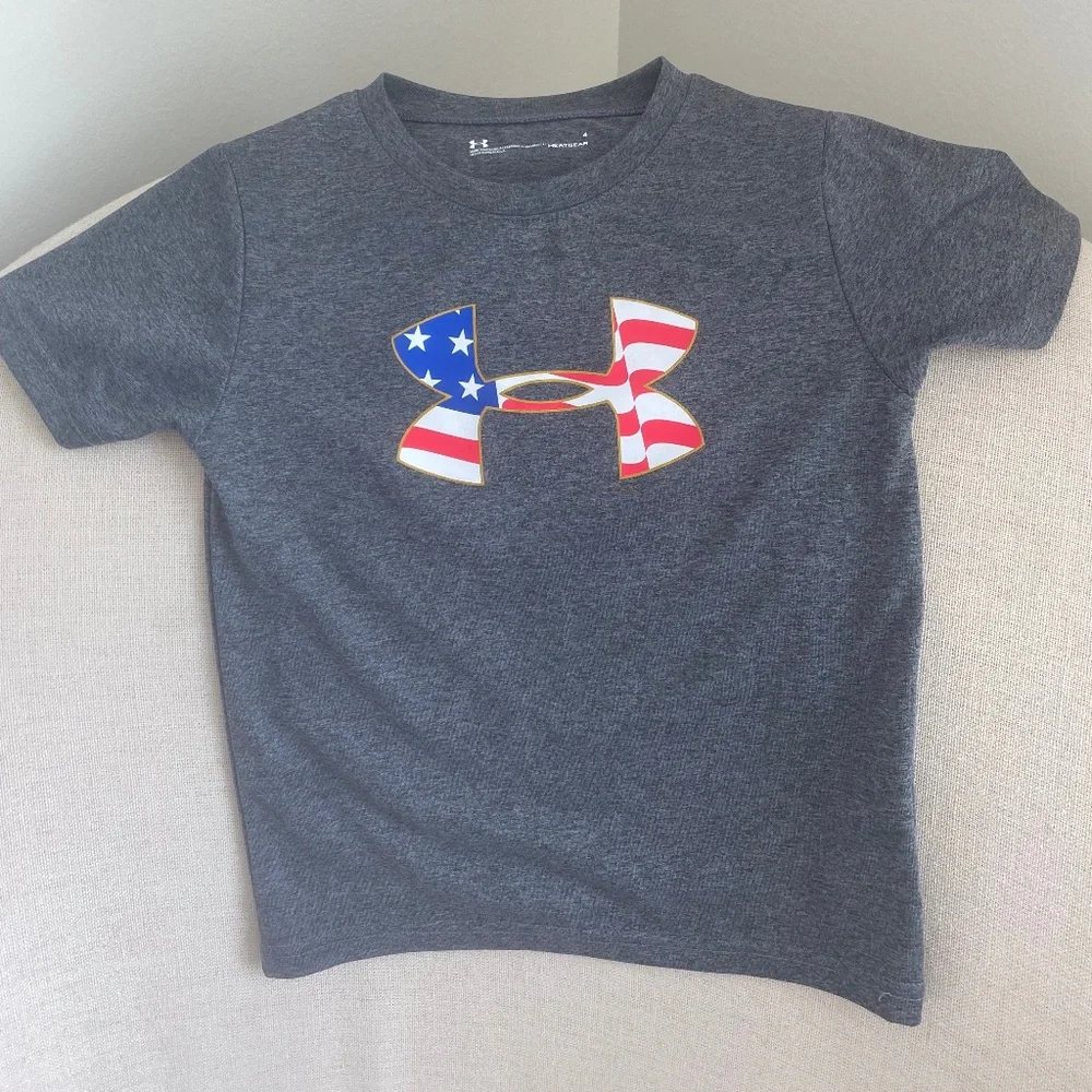 UNDER ARMOUR Tee Shirt American Flag Red White Blue Logo Kid’s Size 4